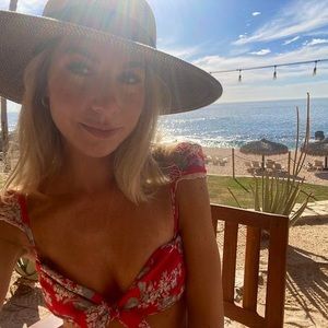 Meet your Posher, Leigh